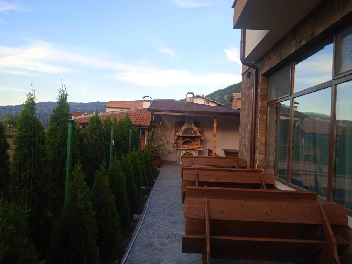 Семеен Хотел При Вергил Saparewa Banja Exterior foto